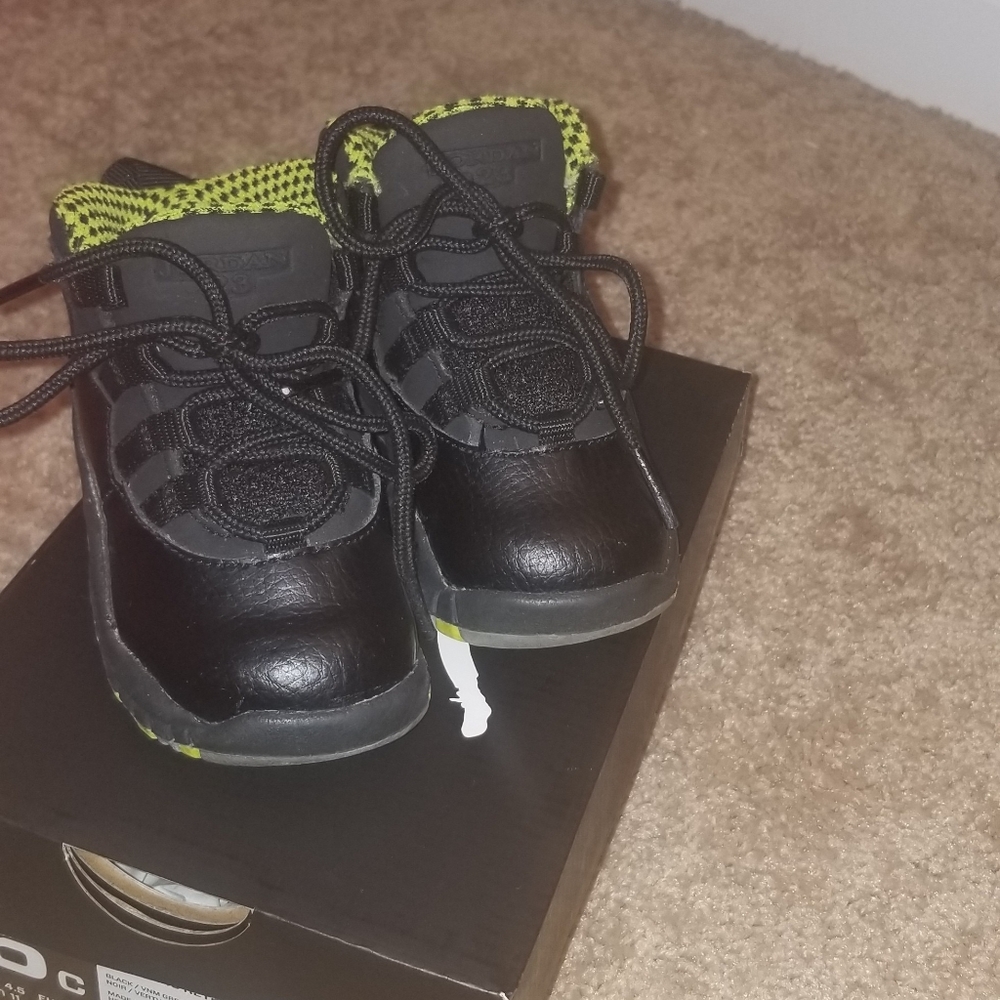 Toddler shoes